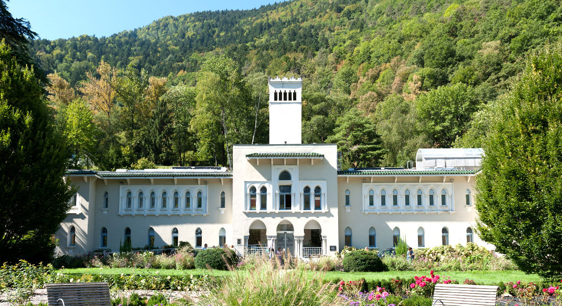 Les Thermes de La Léchère, établissement thermal historique en Savoie avec jardins